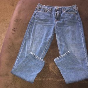 High waisted Mom jean